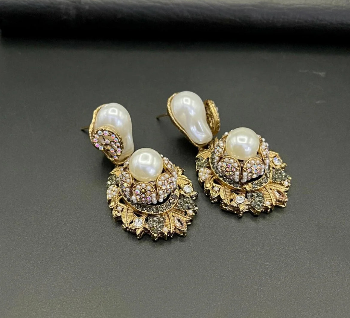 Designer Earrings MOP - LadiesKurtasuae