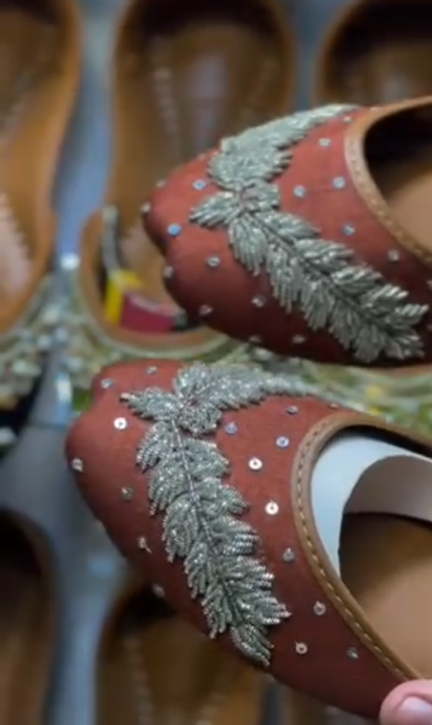 handmade khussa - LadiesKurtasuae