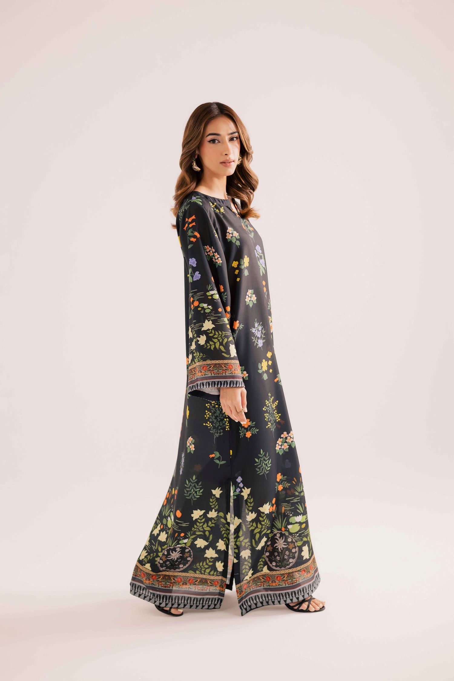 Printed kaftan stitched (black) 006B