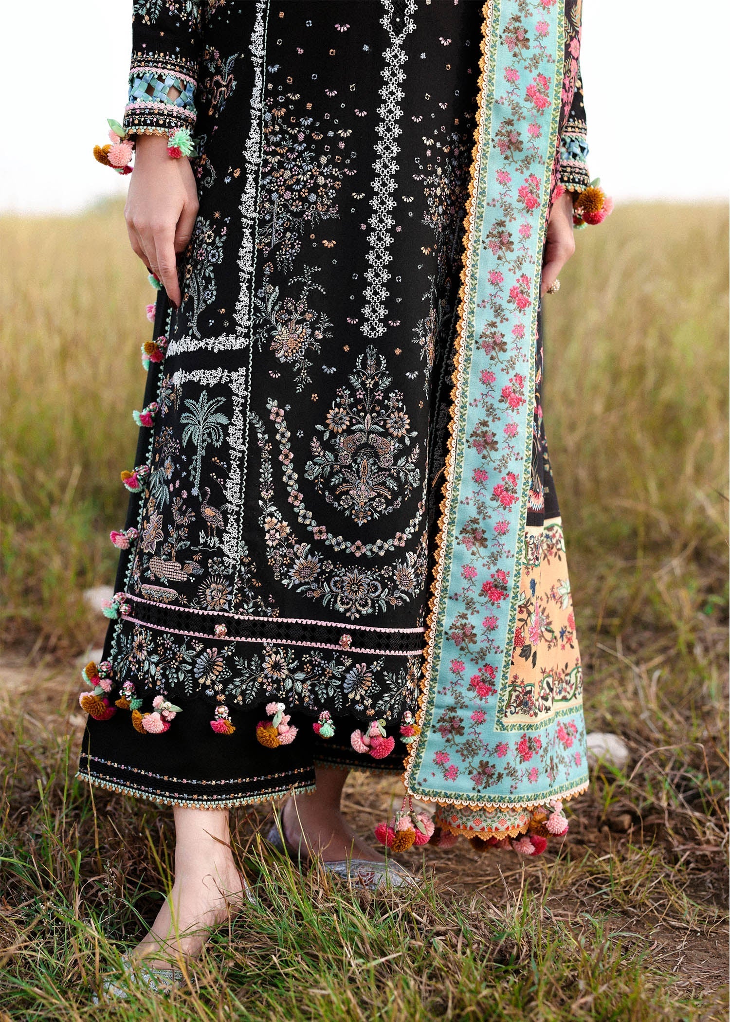 Luxury Lawn Embroidered 3 Piece Unstitched 005B