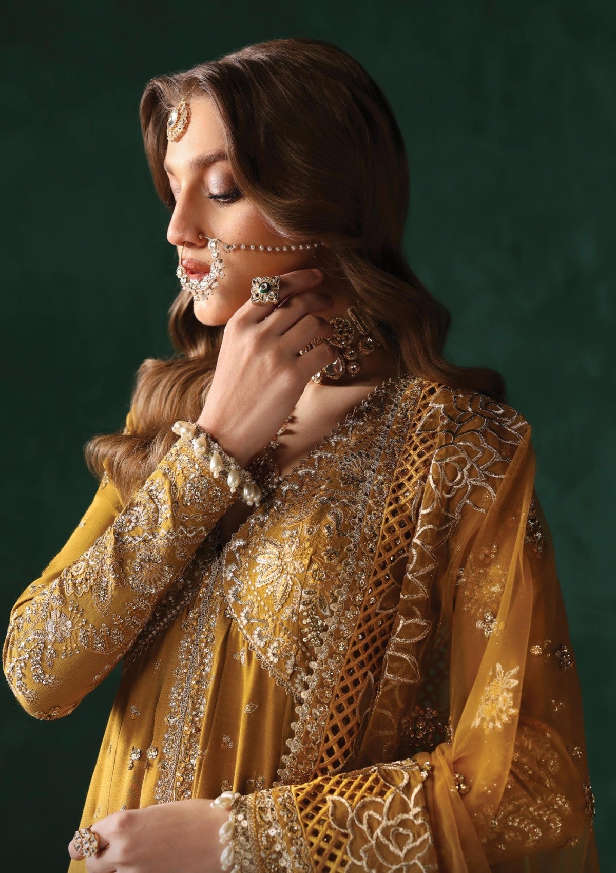 فستان حفلات/زفاف غير مخيط