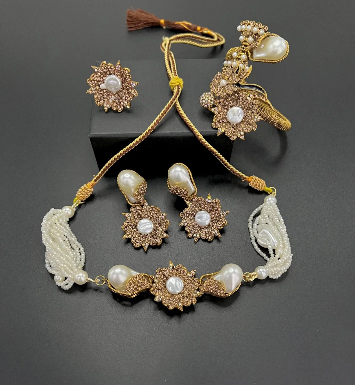 Designer Necklace set(MOP)