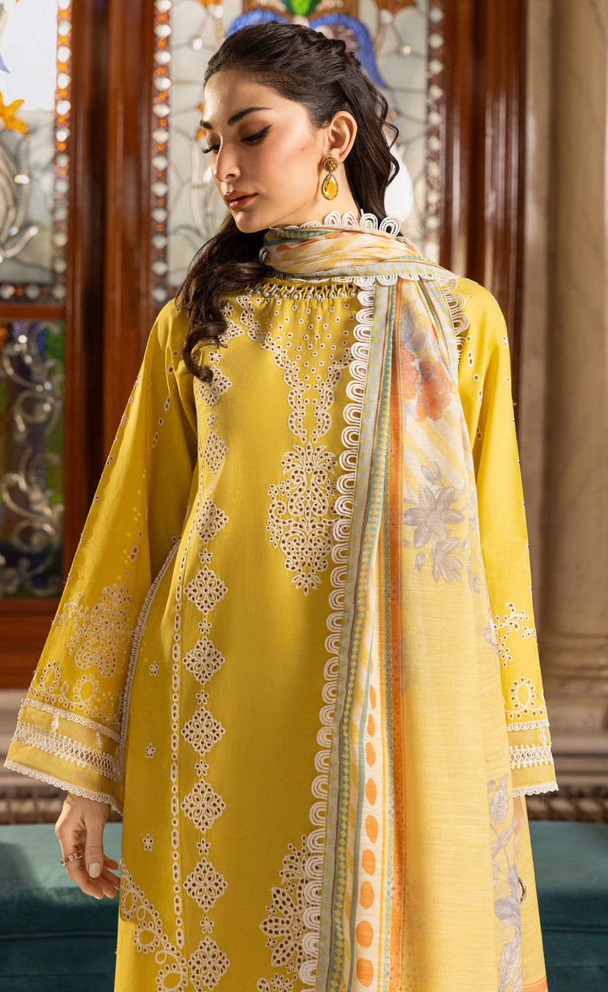 Luxury Embroidered lawn unstitched 010Y