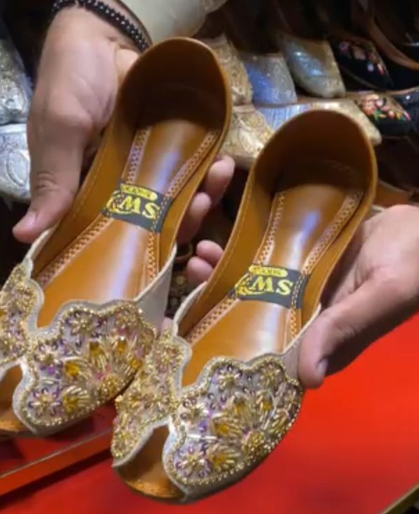 new open cut khussa - LadiesKurtasuae 