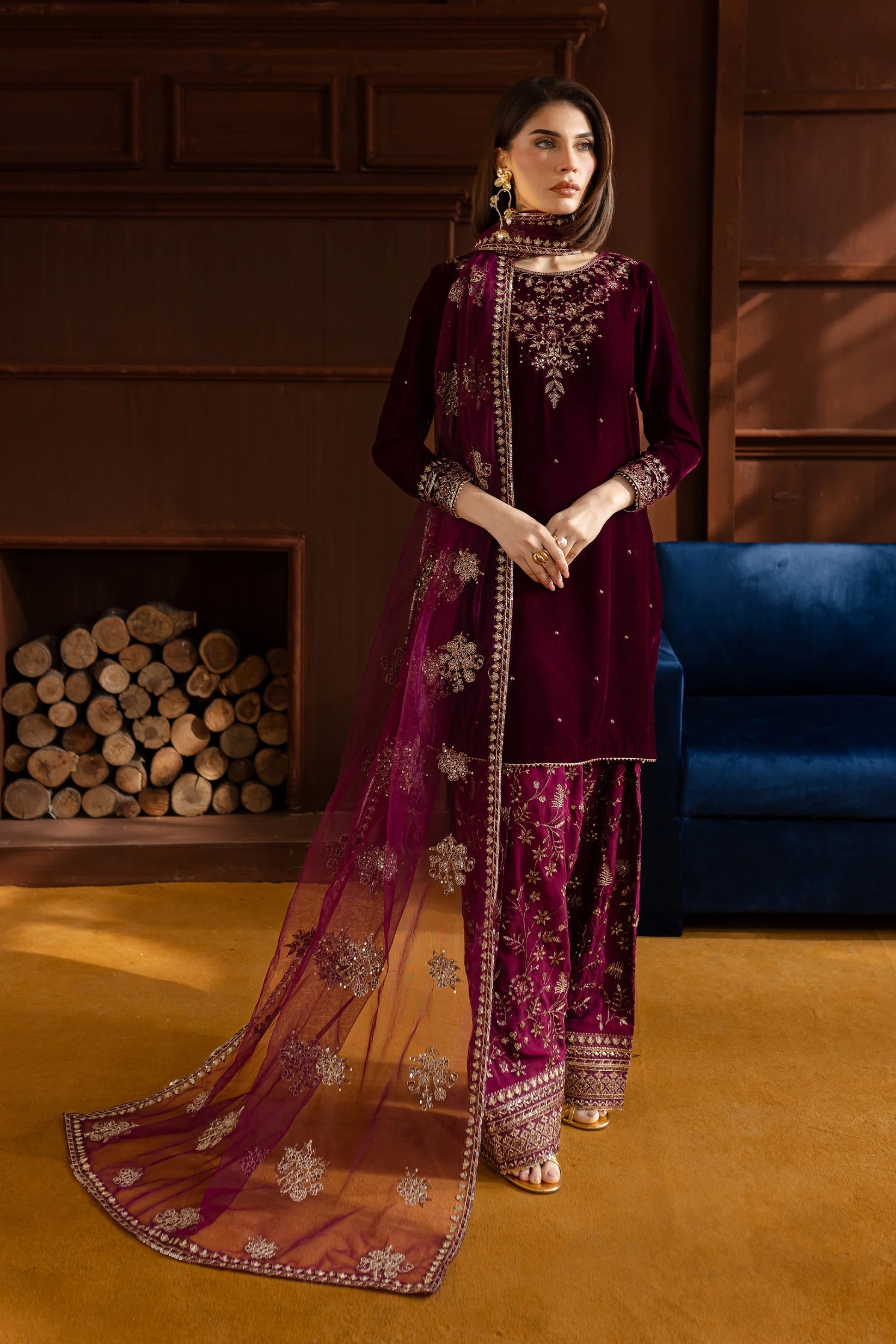 Embroidered velvet luxe Unstitched 004