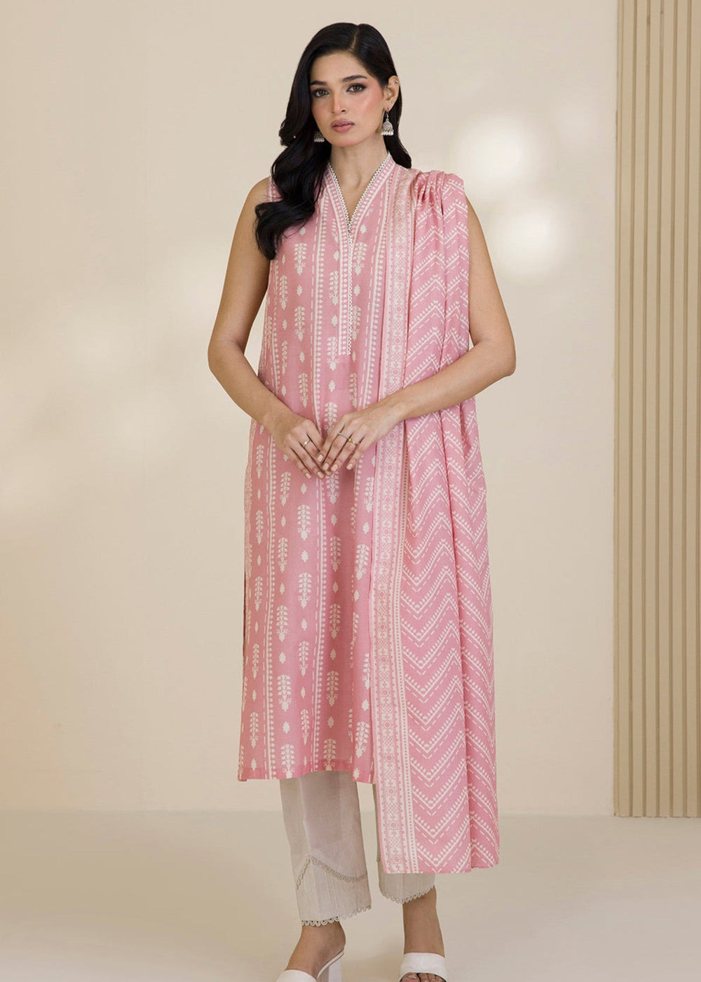 Embroidered velvet luxe Unstitched 005