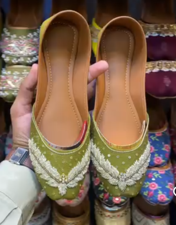 handmade khussa - LadiesKurtasuae 