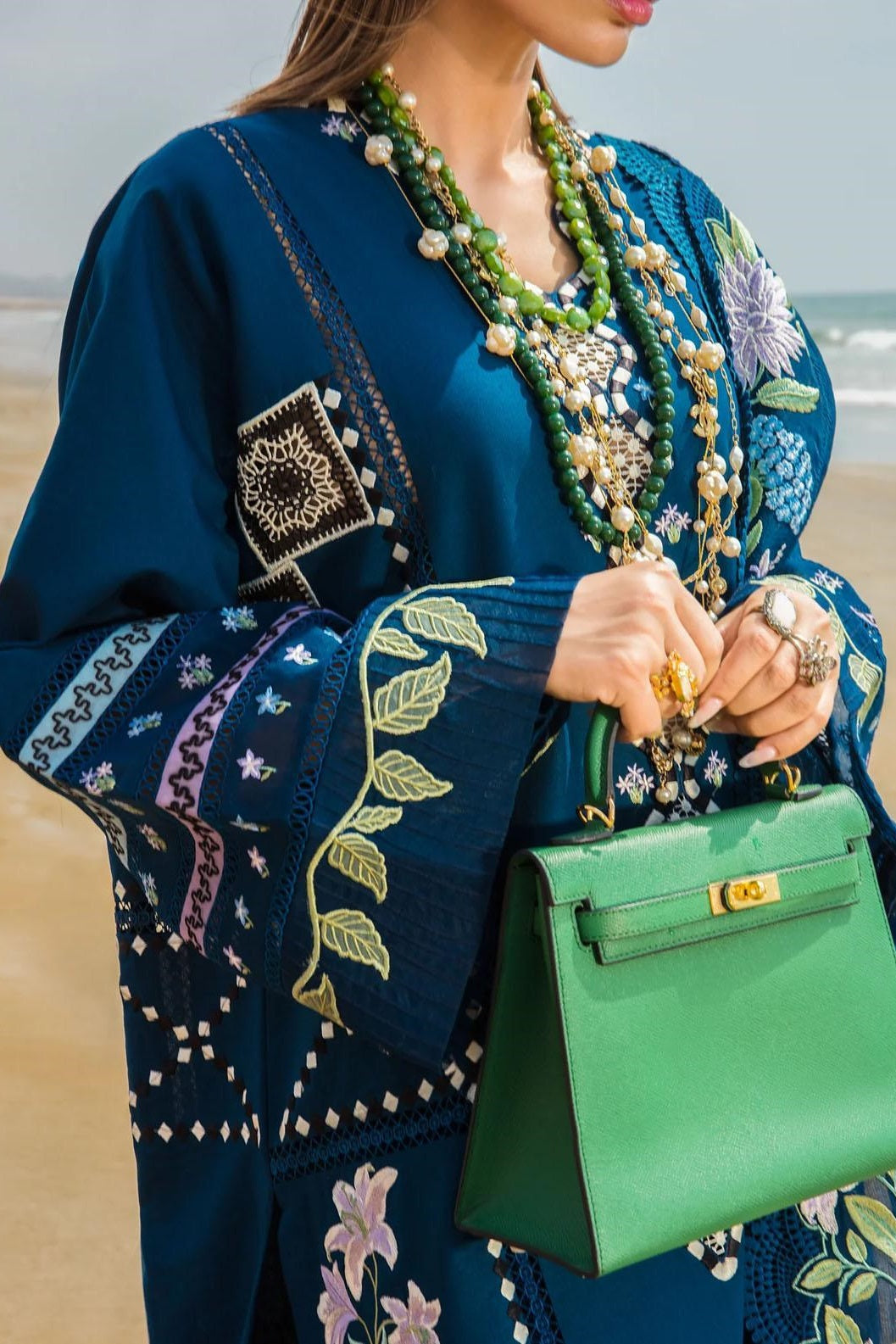 Luxury Lawn Embroidered 3 Piece Unstitched 008B