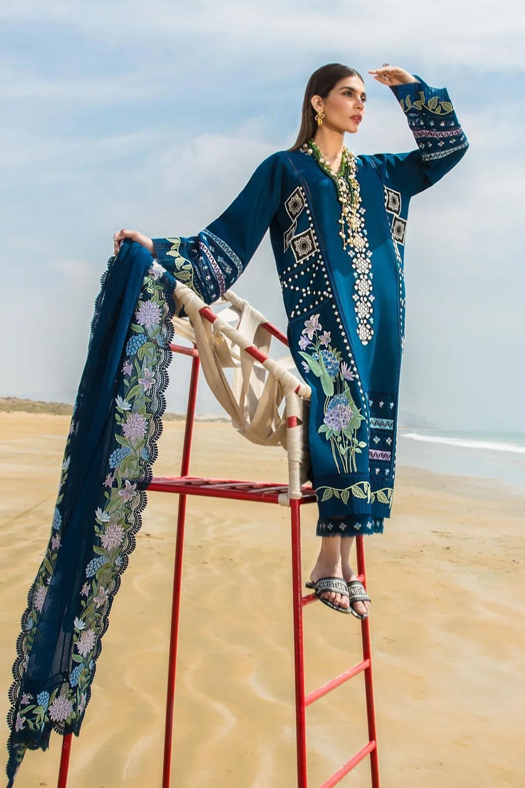 Luxury Lawn Embroidered 3 Piece Unstitched 008B