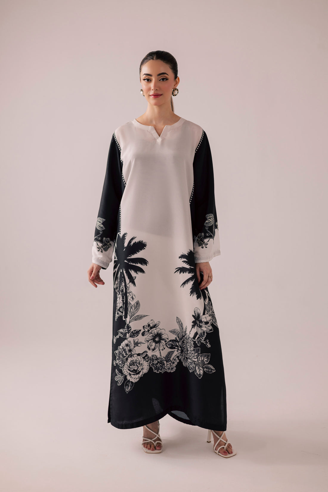 Printed kaftan stitched