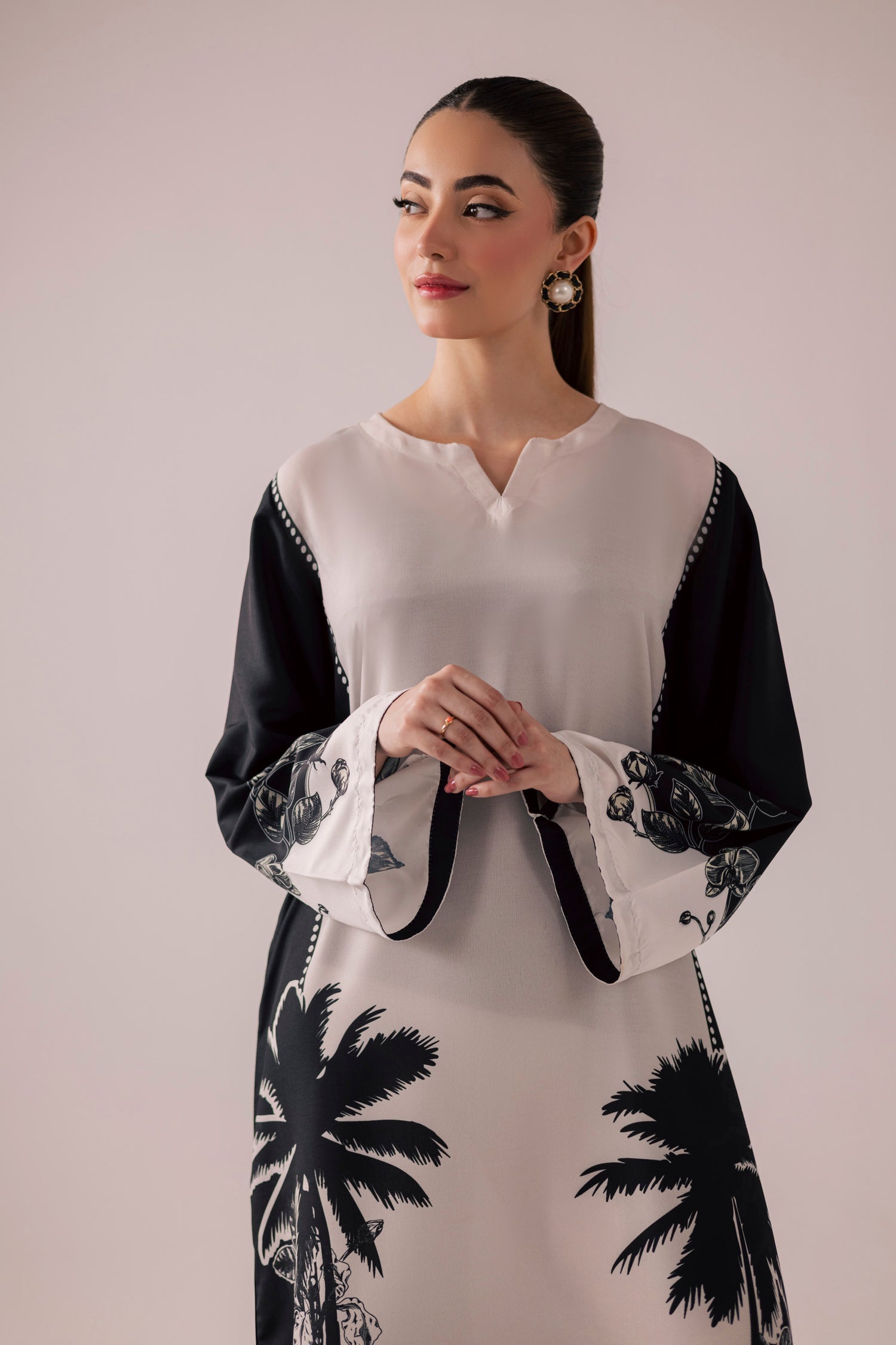 Printed kaftan stitched