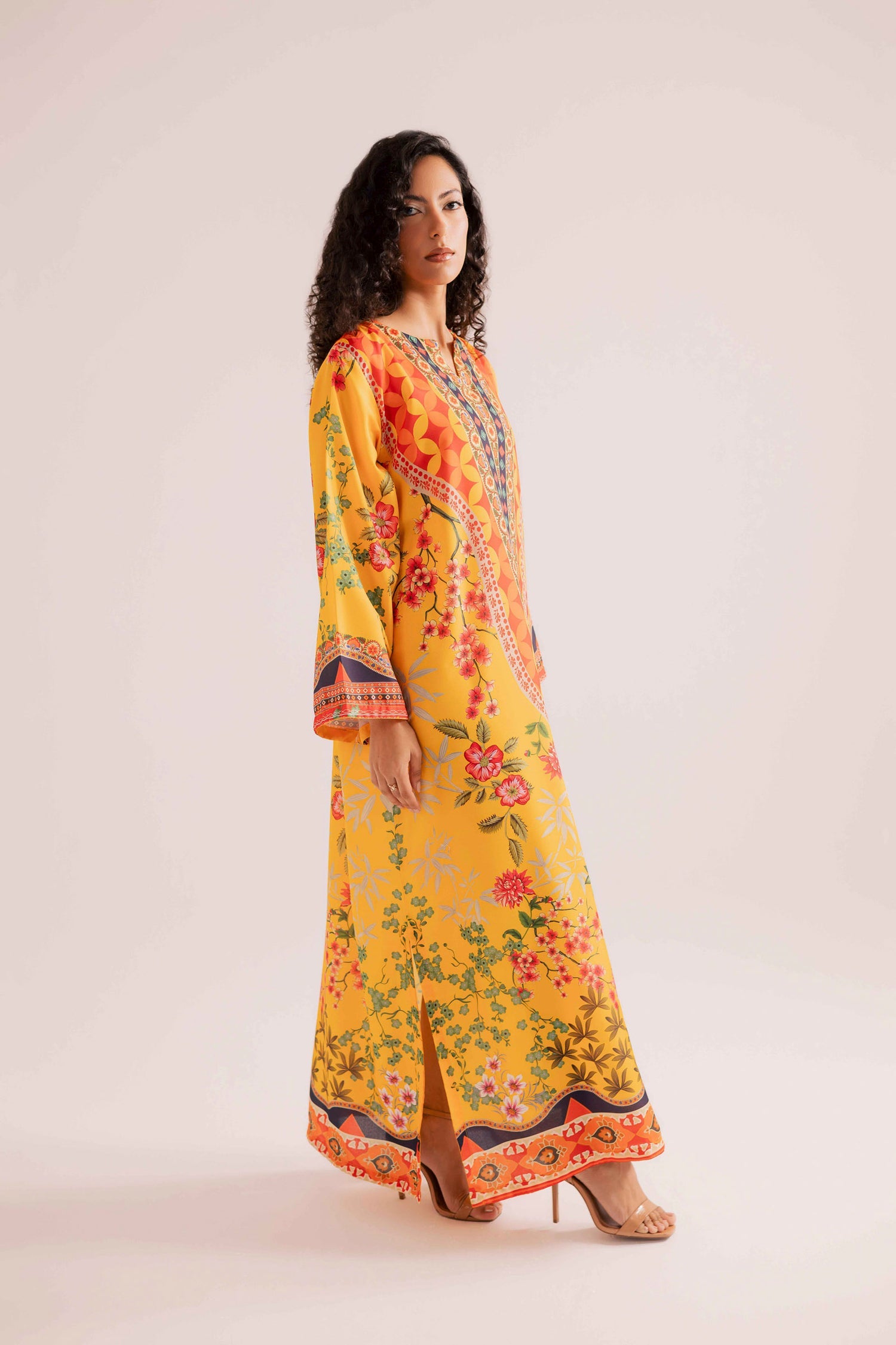 Printed kaftan stitched