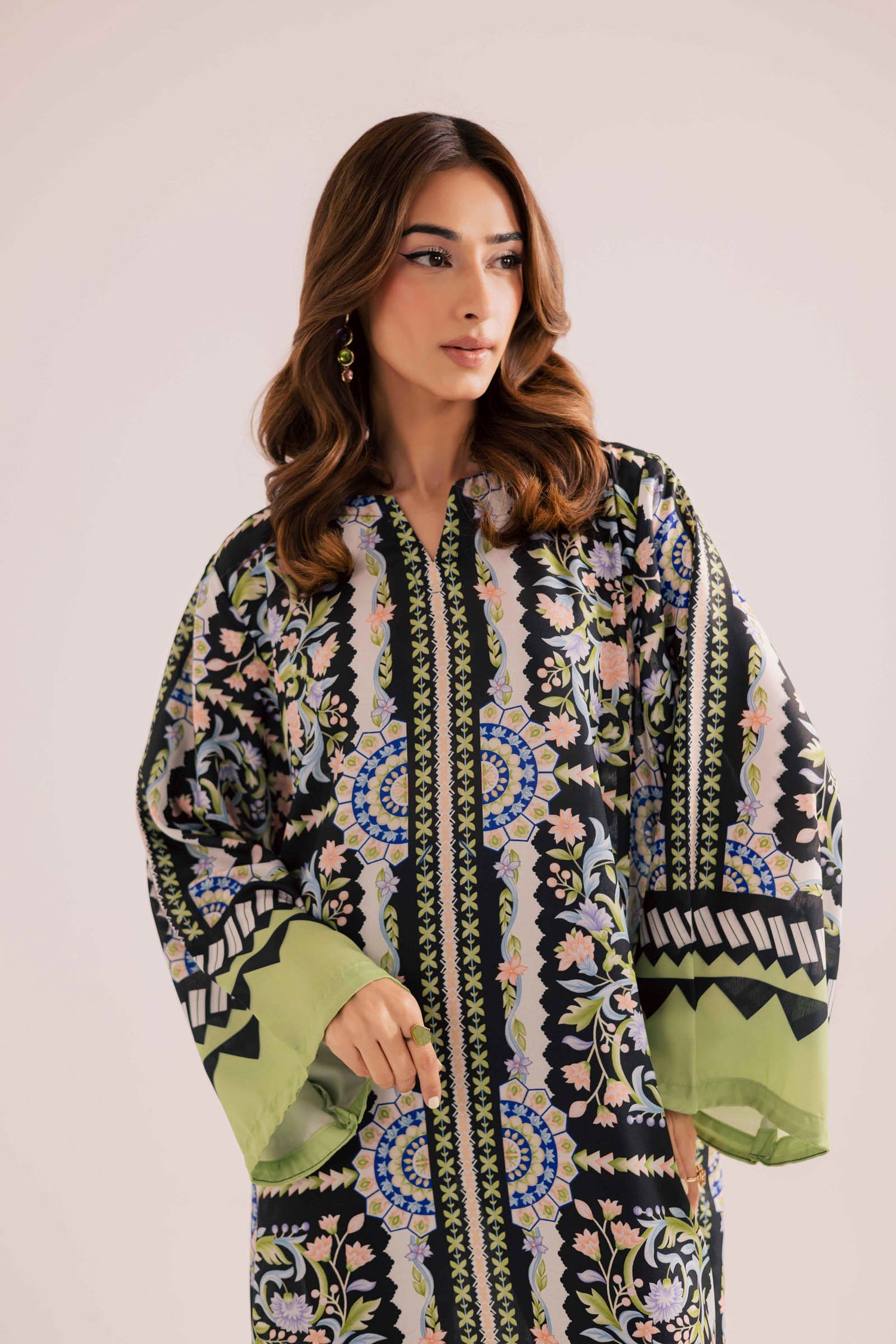 Printed kaftan stitched