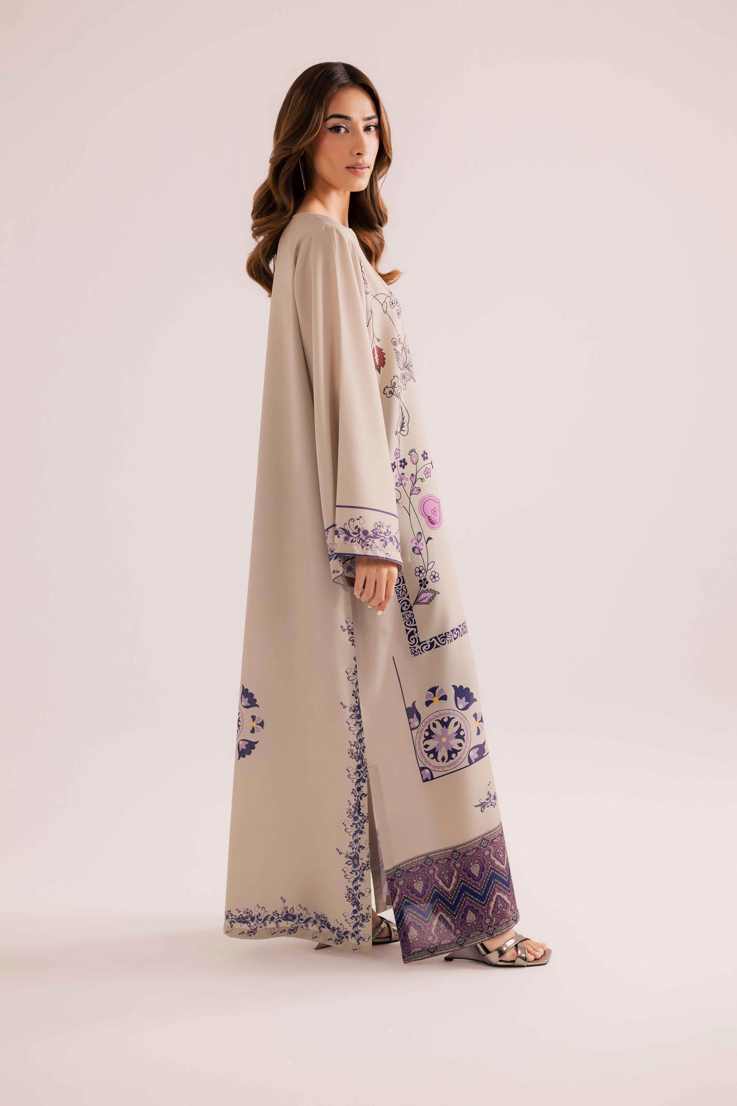 Printed kaftan stitched purple