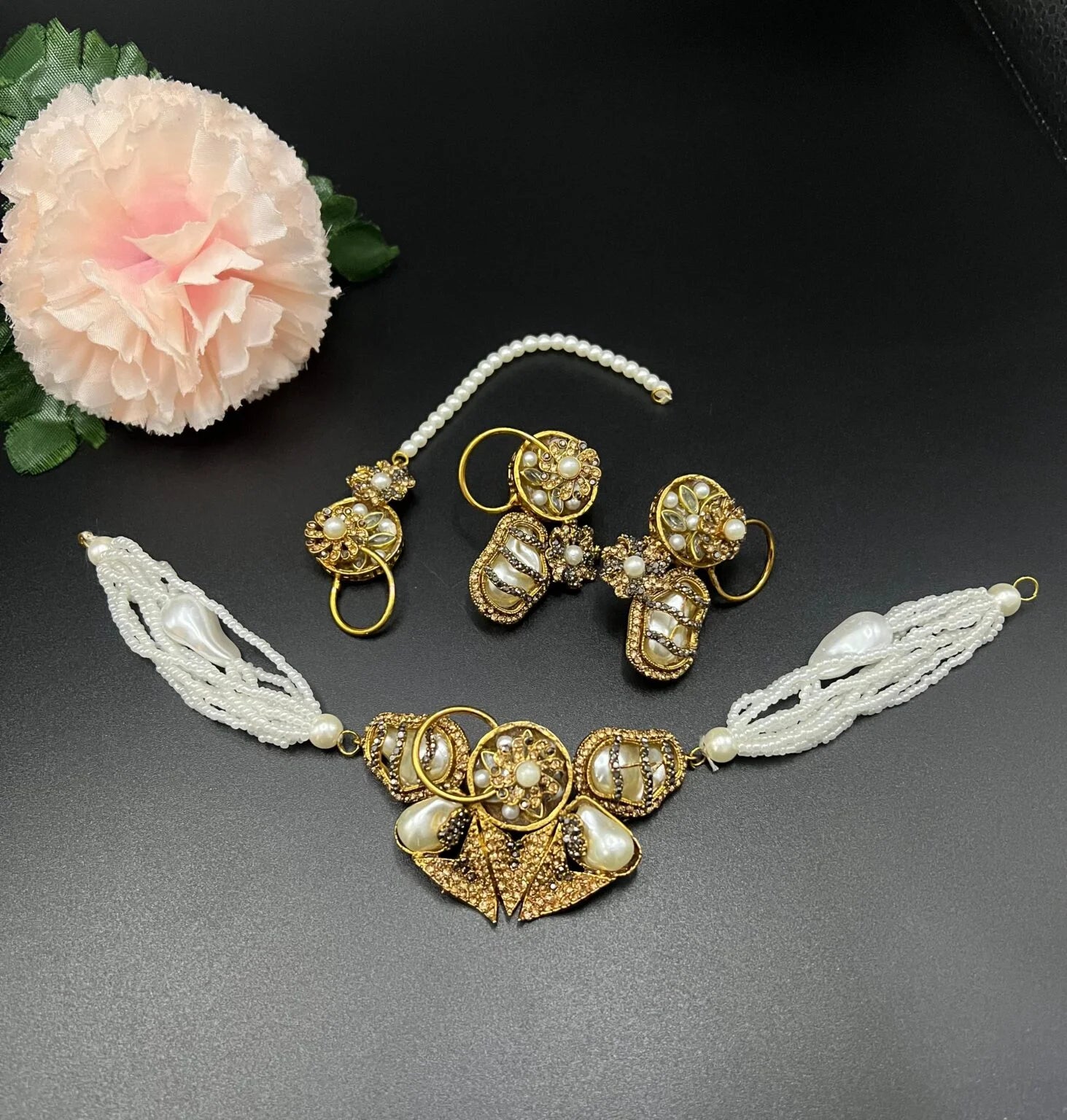 Real pearl chokar set (MOP)