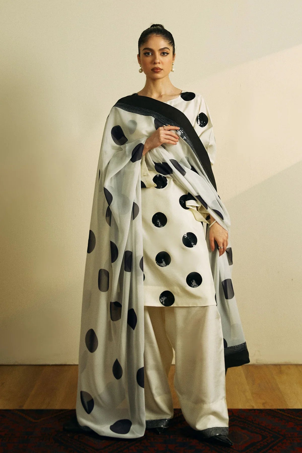 Luxury Unstitched Embroidered Lawn Collection 011W