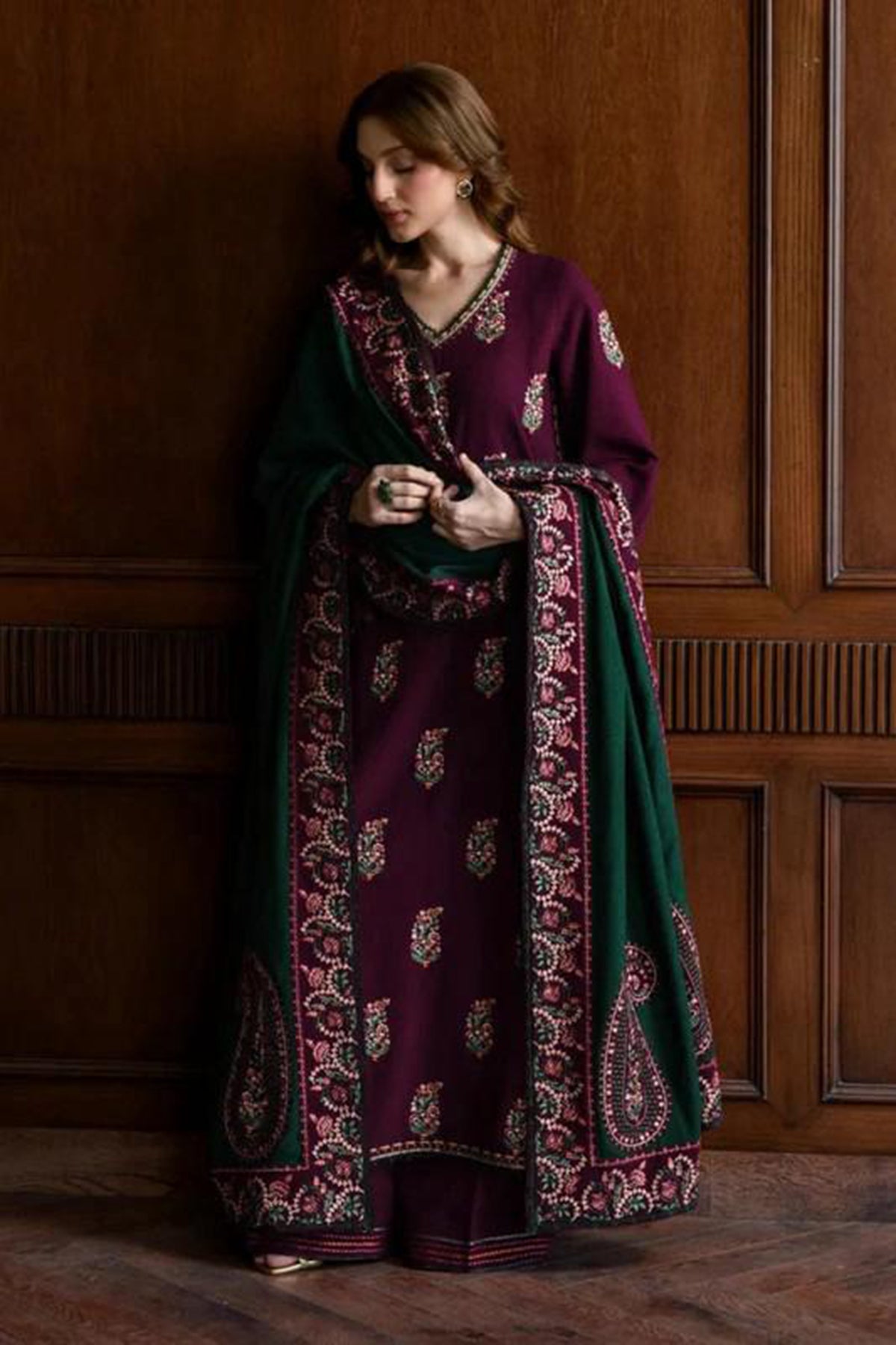 Winter Luxury Embroidered 3-Piece Suit (With Free Traditional Earrings)